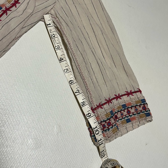 Johnny Was Chrysalis V-Neck Striped Cotton Blouse Embroidered Cream Medium EUC - Picture 12 of 15